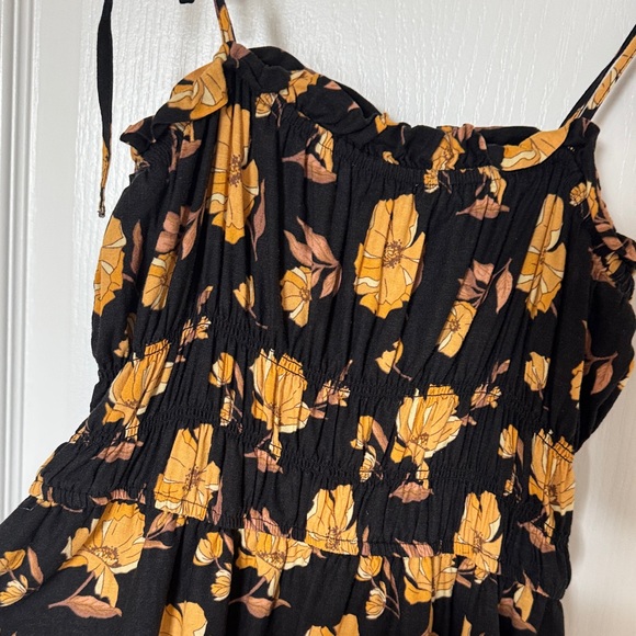 Forever 21 Black and Yellow Floral Maxi Dress - Picture 5 of 7